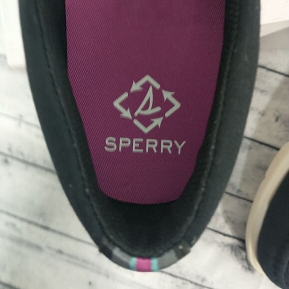 Sperry STS87402 Woman's SZ 12 Slip On Black Shoes . Condition is Pre-owned - Picture 10 of 11